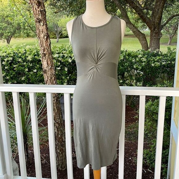 Athleta Barre Bralette Dress Women’s Green Safe Olive - Picture 2 of 7